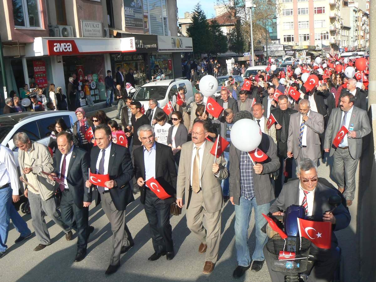 Bozüyük'te Ulusal Egemenlik Yürüyüşü