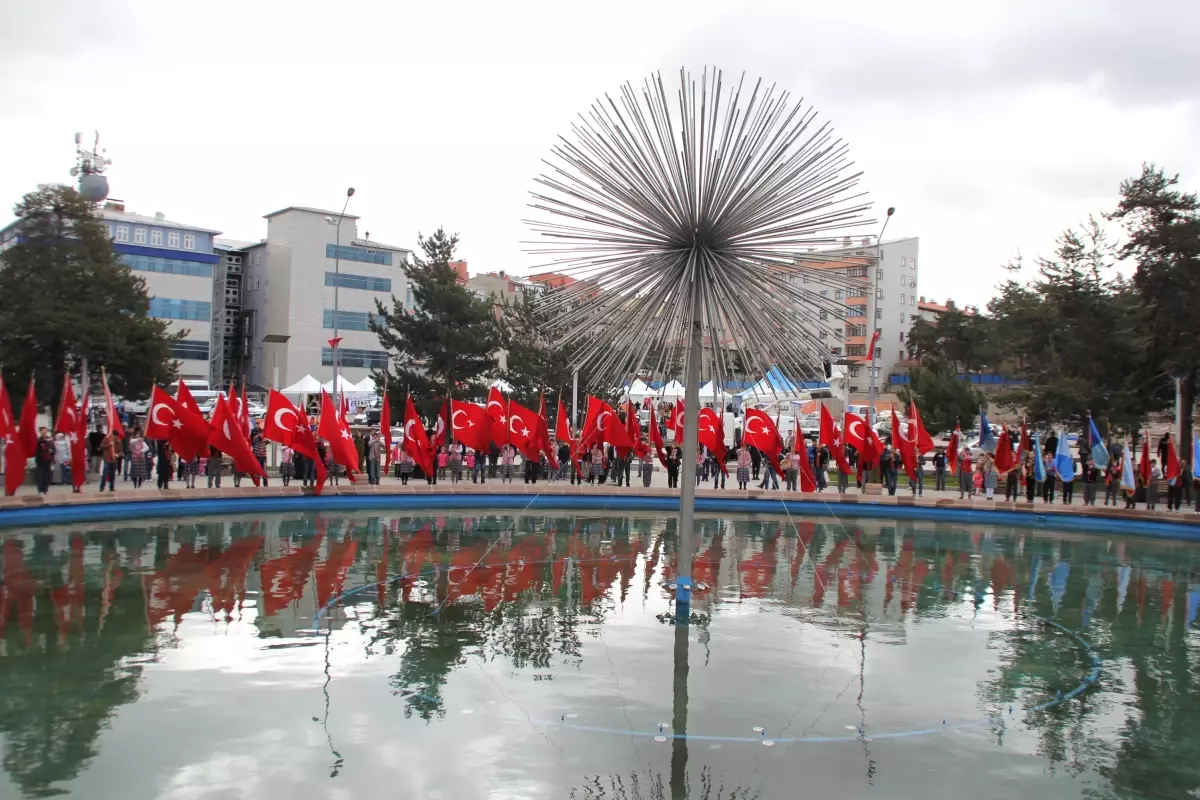 Erzurum\'da 23 Nisan Bayramı Kutlandı