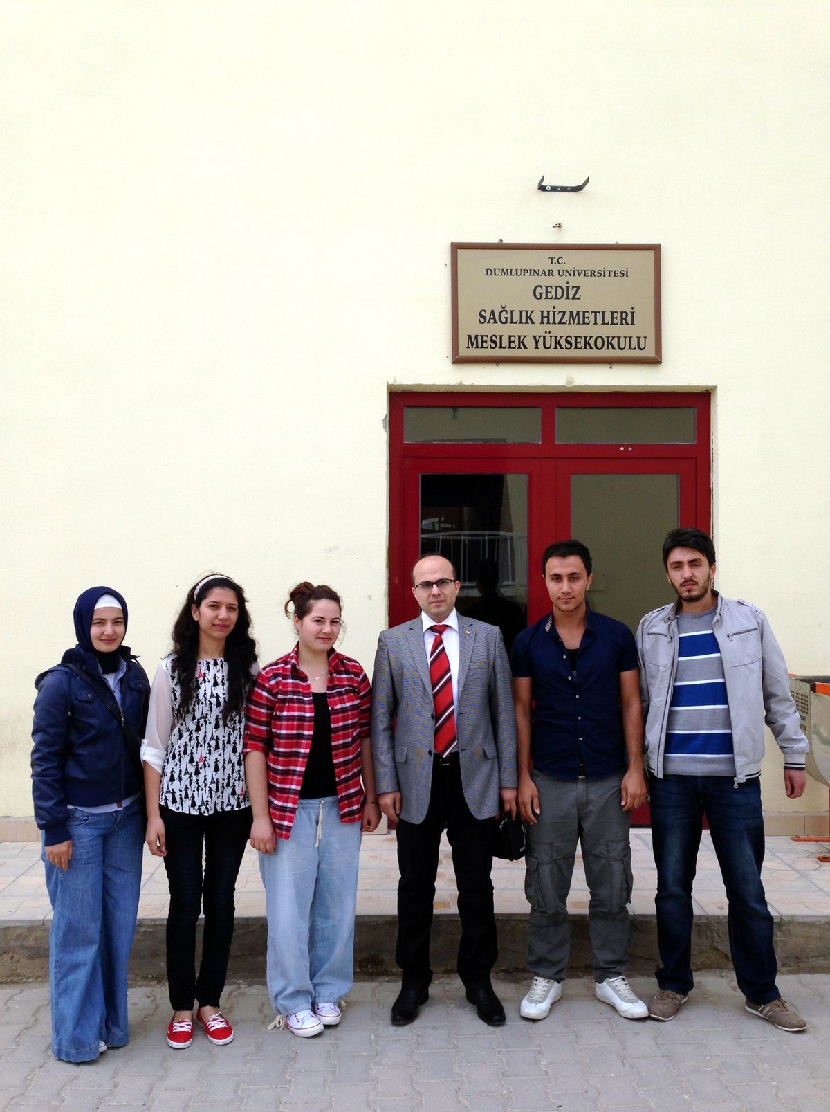 Gediz\'de Muhtaç Ailelere Şefkat Eli