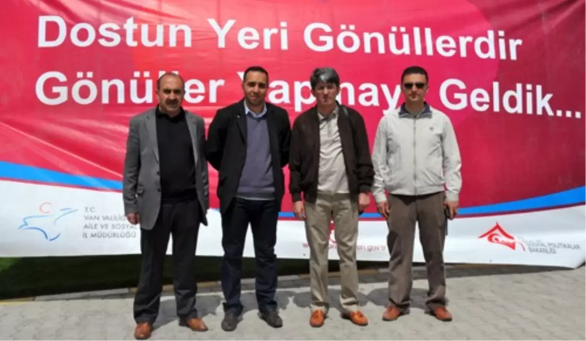 Gönül Elçileri\'nden Muhtaçlar Yararına Kermes