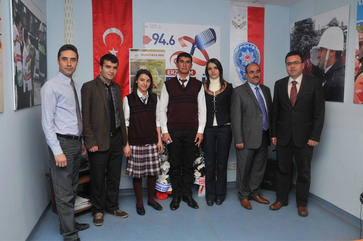 Kandilli İmbk Lisesi Öğrencileri Polis Radyosunun Konuğu Oldu