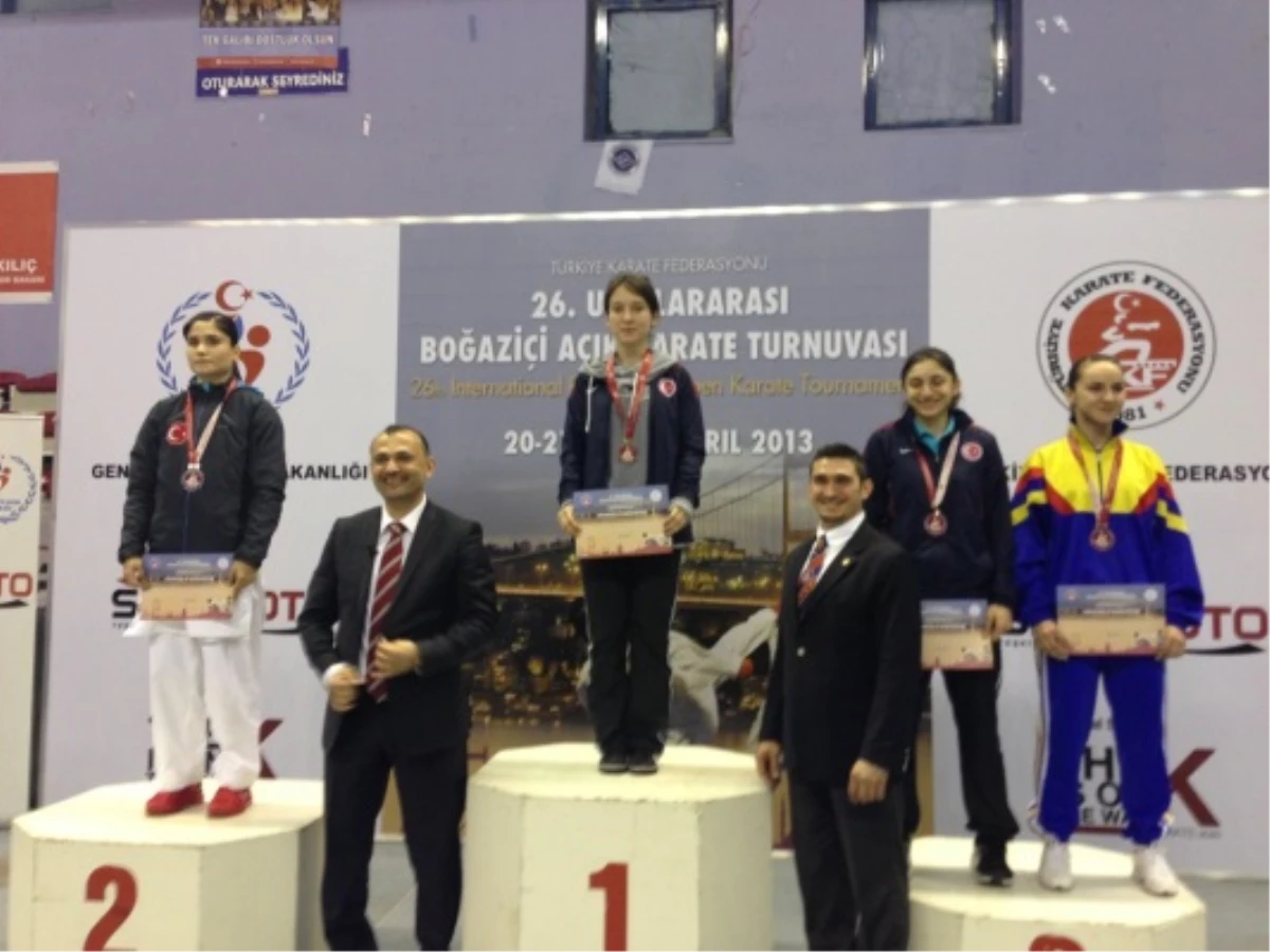 Karateciler, Boğaz\'dan 7 Madalya ile Döndü