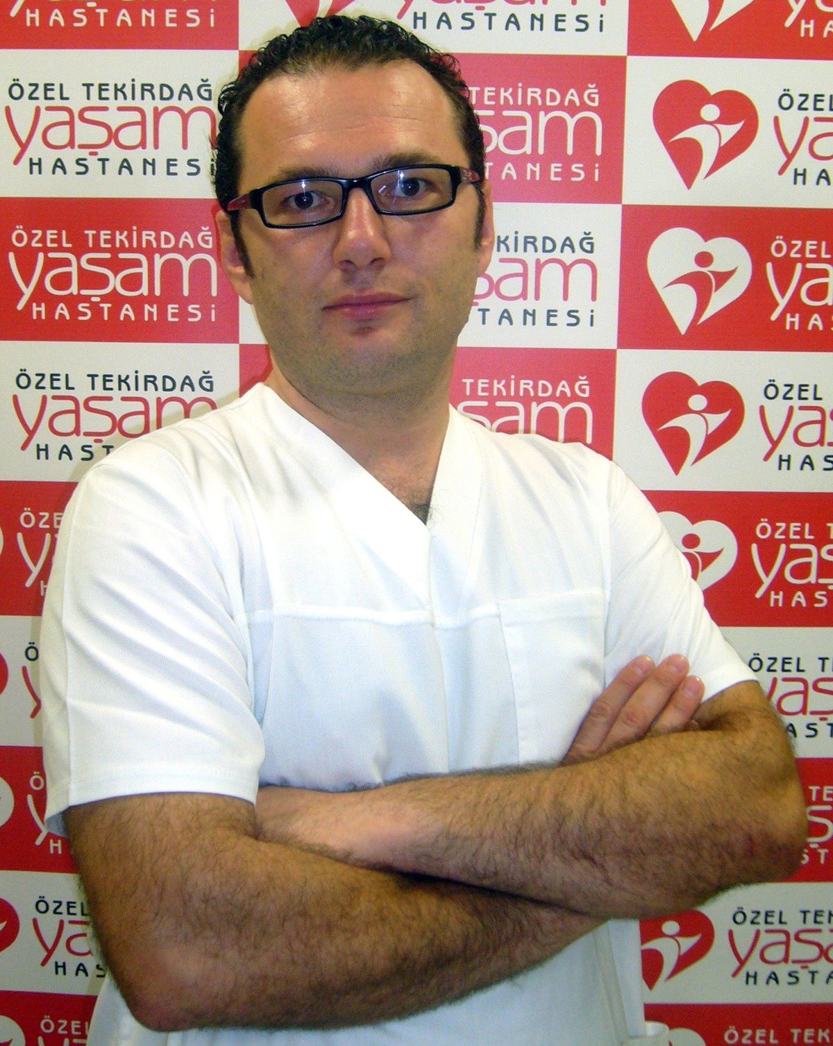 Op. Dr. Emın Kasım: "Omurılık Daralması Hayatınızı Daraltmasın"