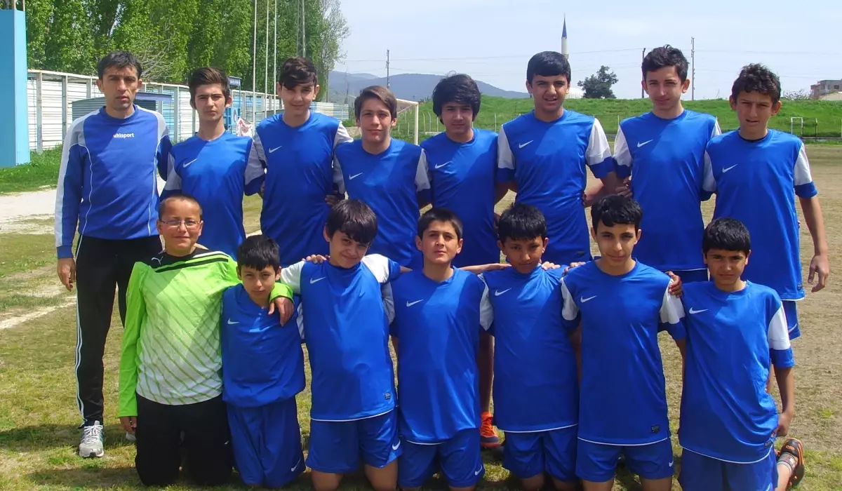 Soma Sotesspor U-14 Takımı Şampiyon Oldu