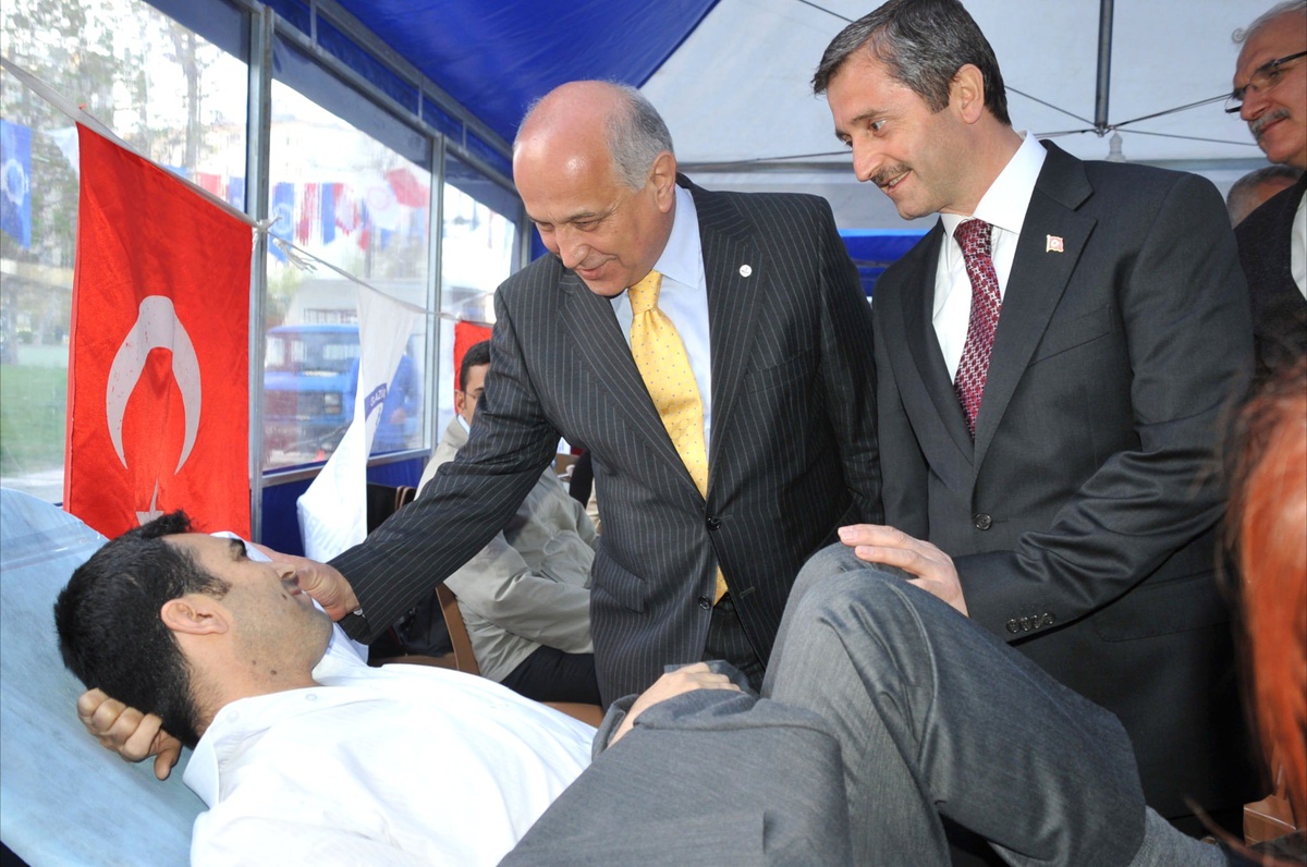 Tahmazoğlu, Kan Bağışı Rekorunu Yenileme Peşinde