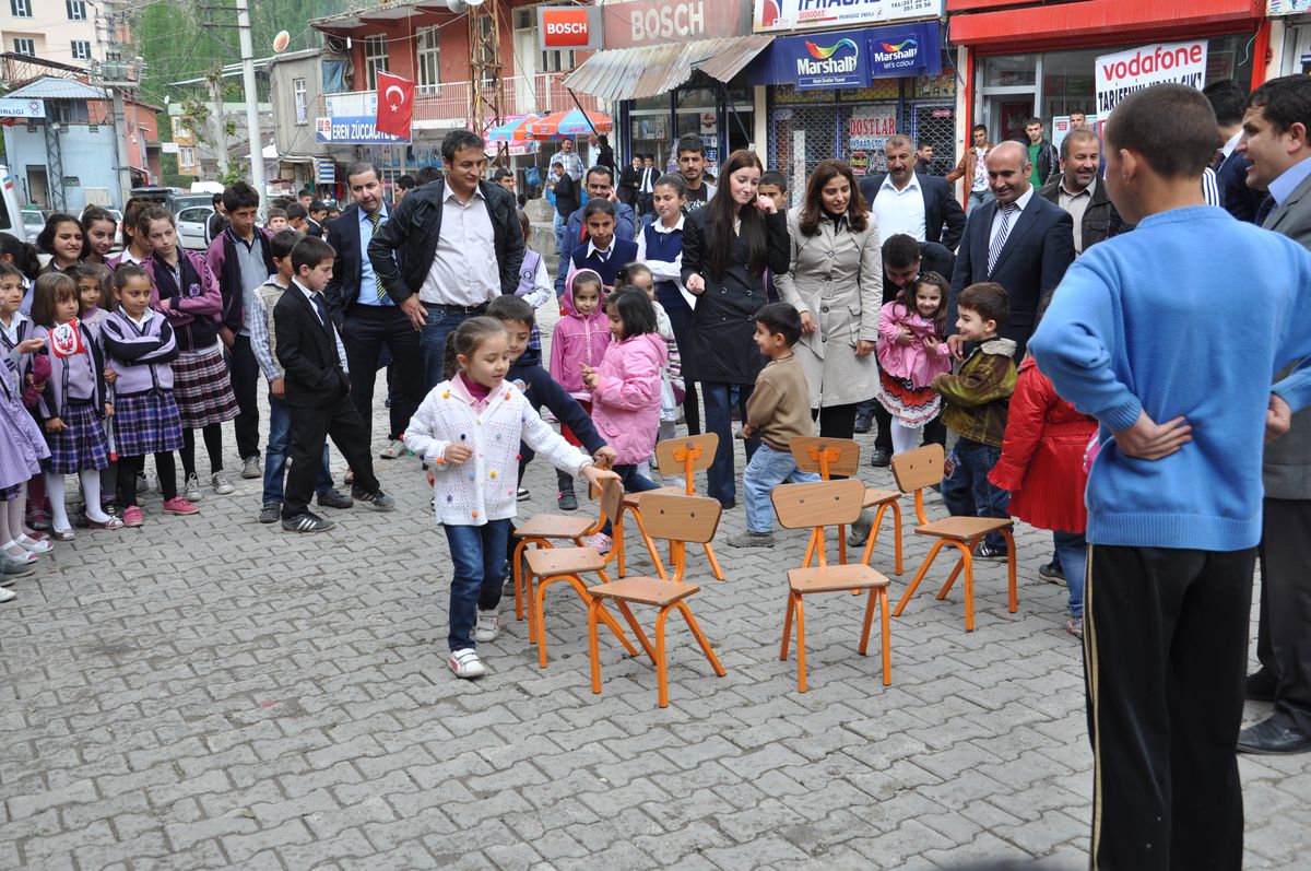 Uludereli Çocuklar 'Gangnam Style' ile Coştu