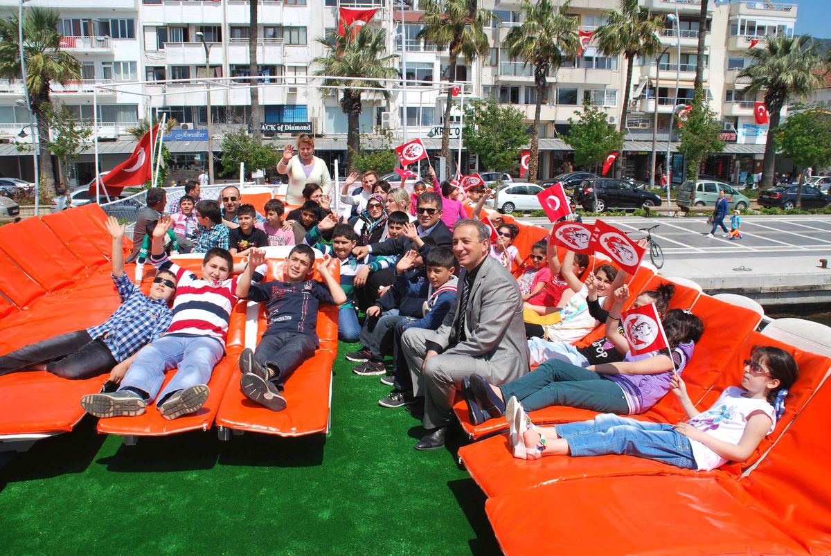 Diyarbakırlı Çocuklar Bayramı Marmaris\'te Kutladı