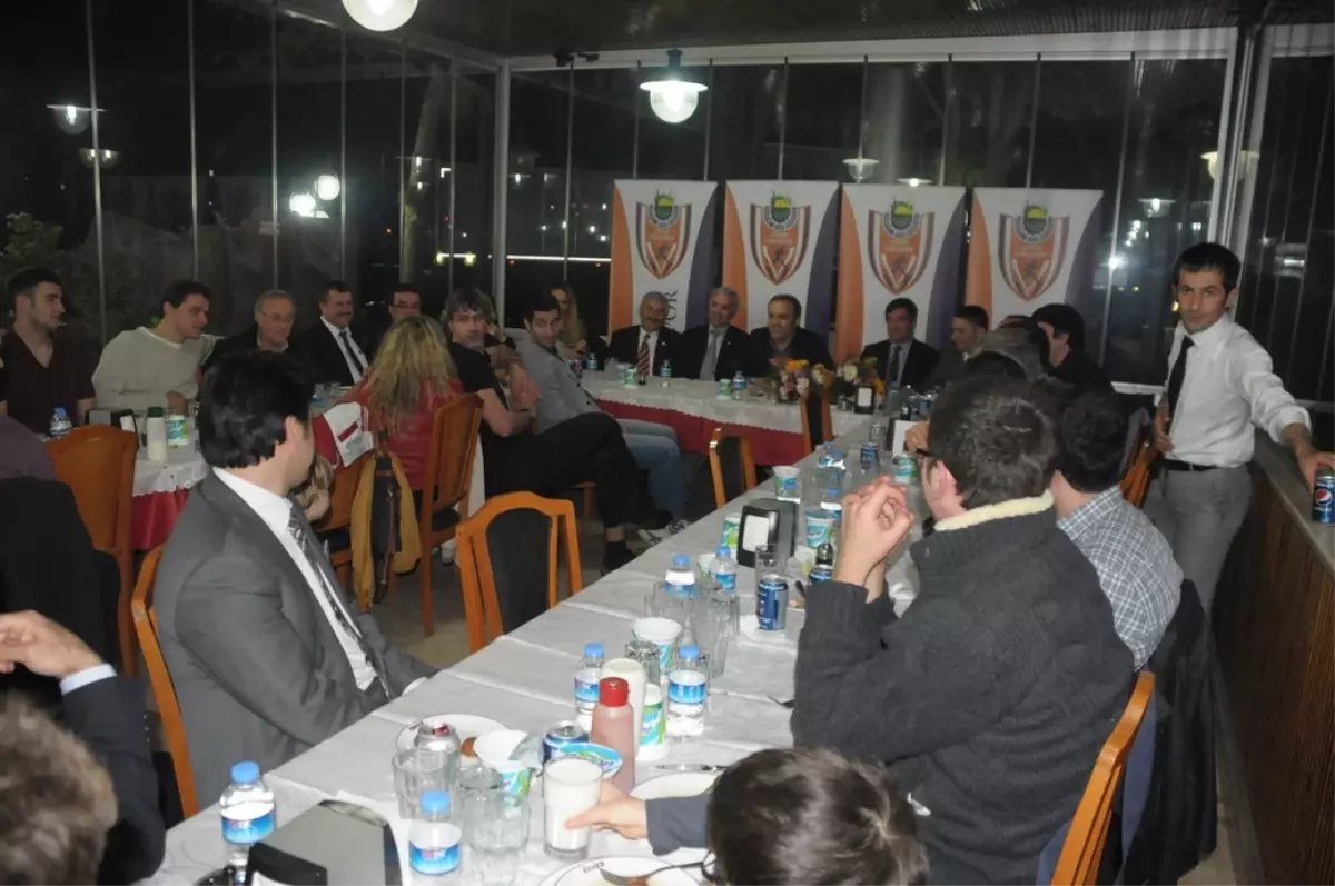 İnegöl Belediyespor\'a Şampiyonluk Yemeği
