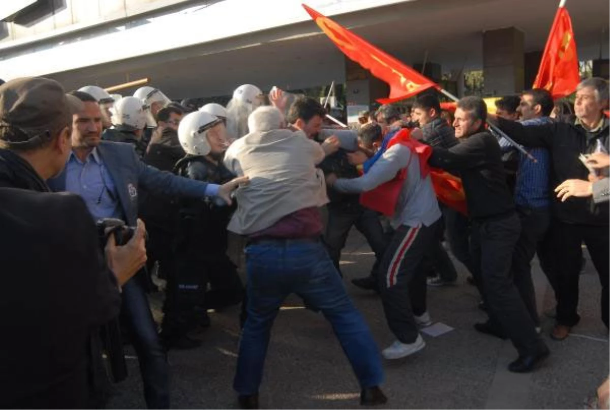 İzmir\'de Soykırım Arbedesi