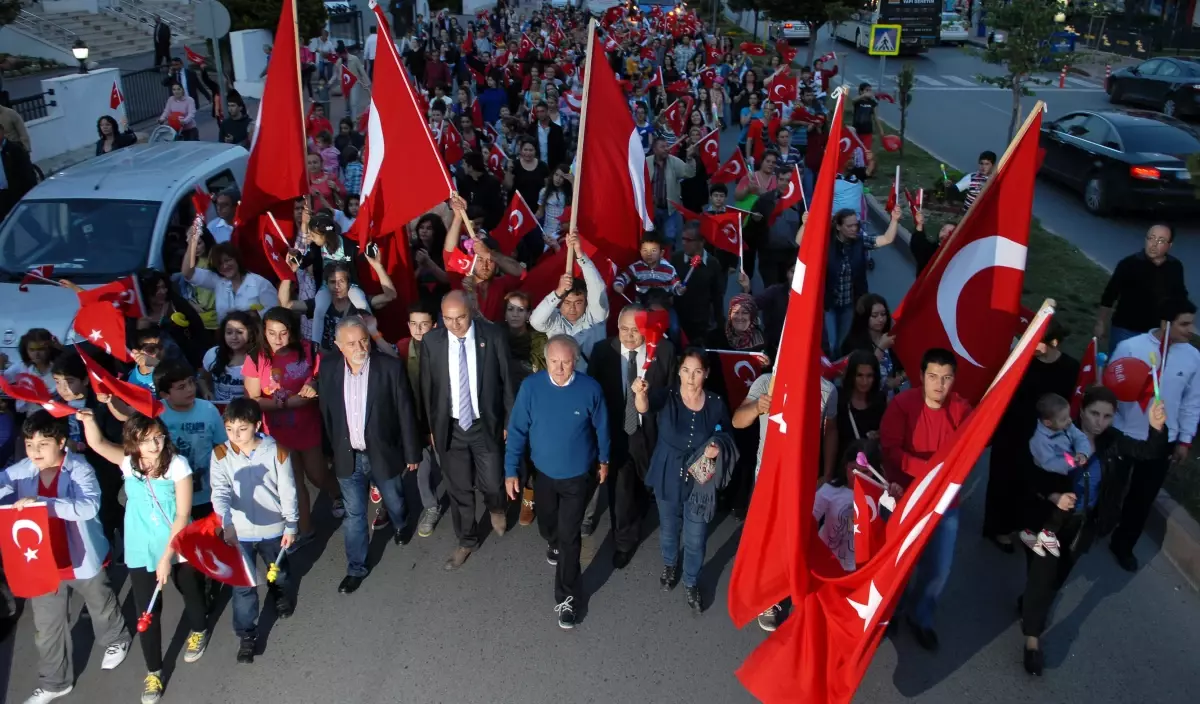 Muratpaşa\'dan Çocuk Şenliği ve Fener Alayı