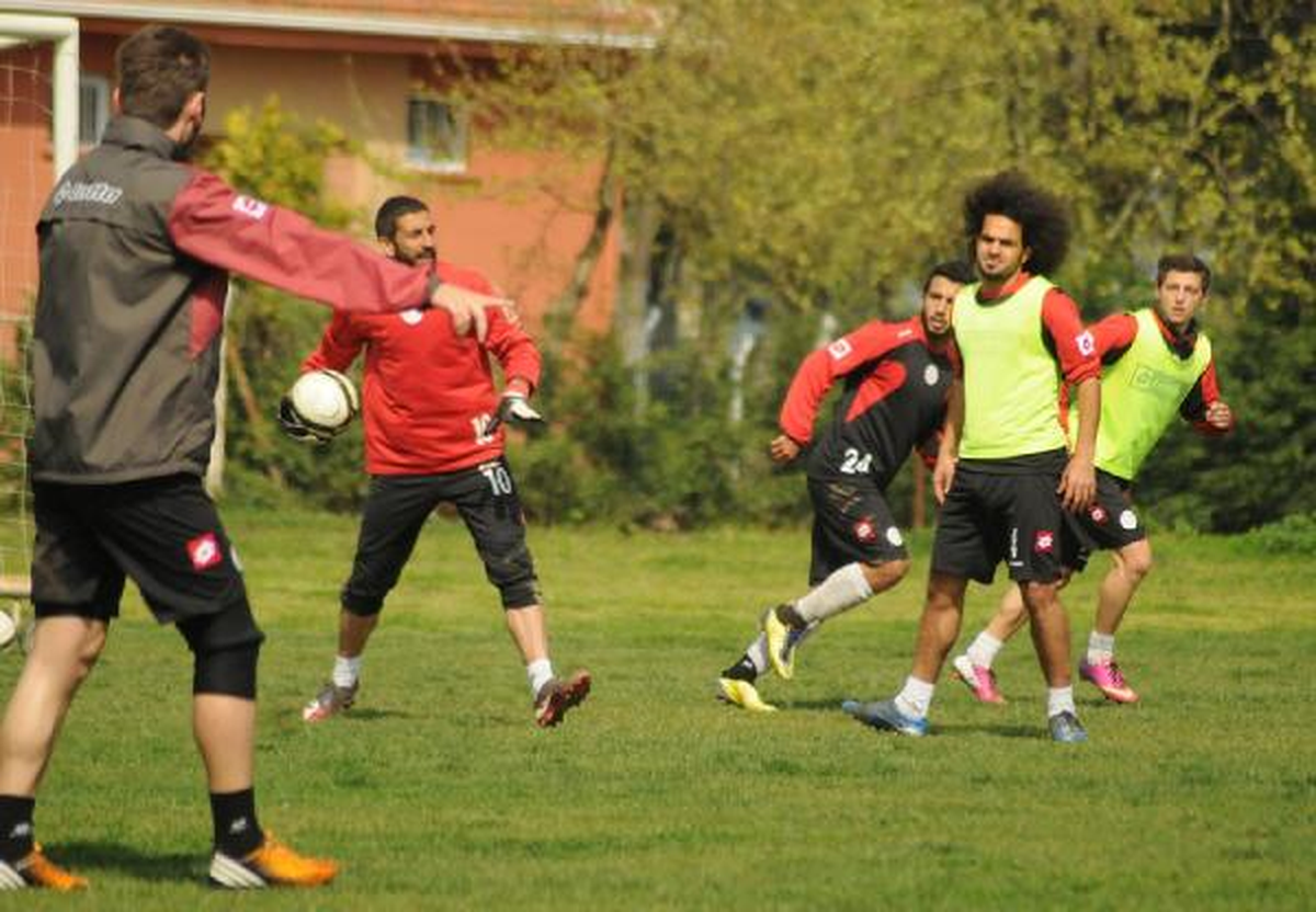 Orhangazipor\'da Ankara Demirspor Alarmı