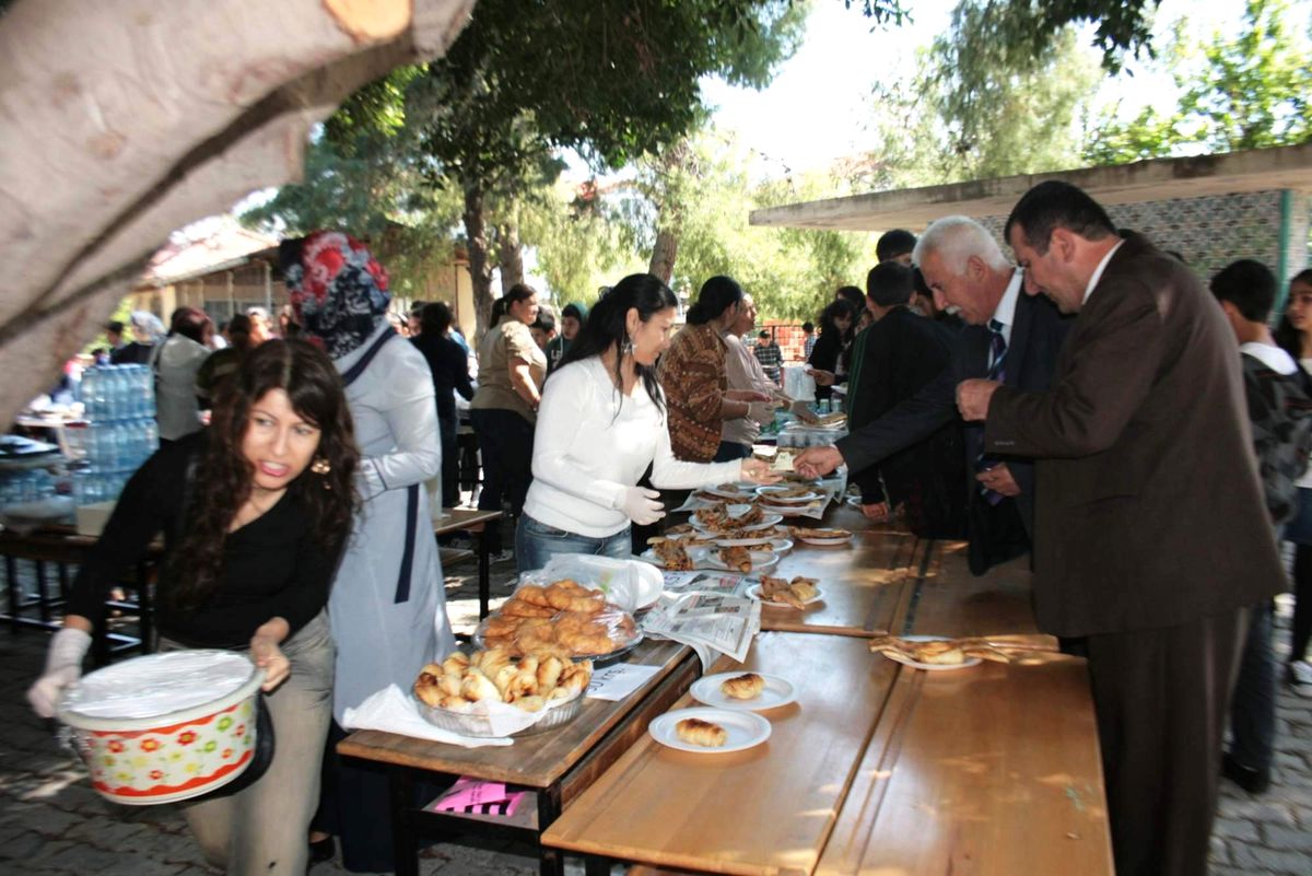 Ortacalı Öğrencilerden 23 Nisan Kermesi