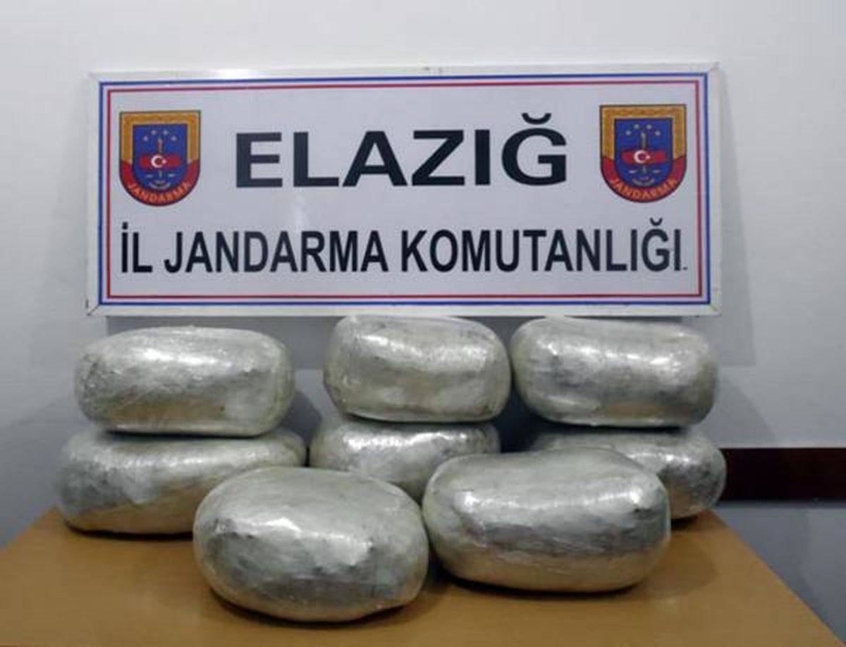 Otomobilde 43 Kilo Esrar Ele Geçirildi
