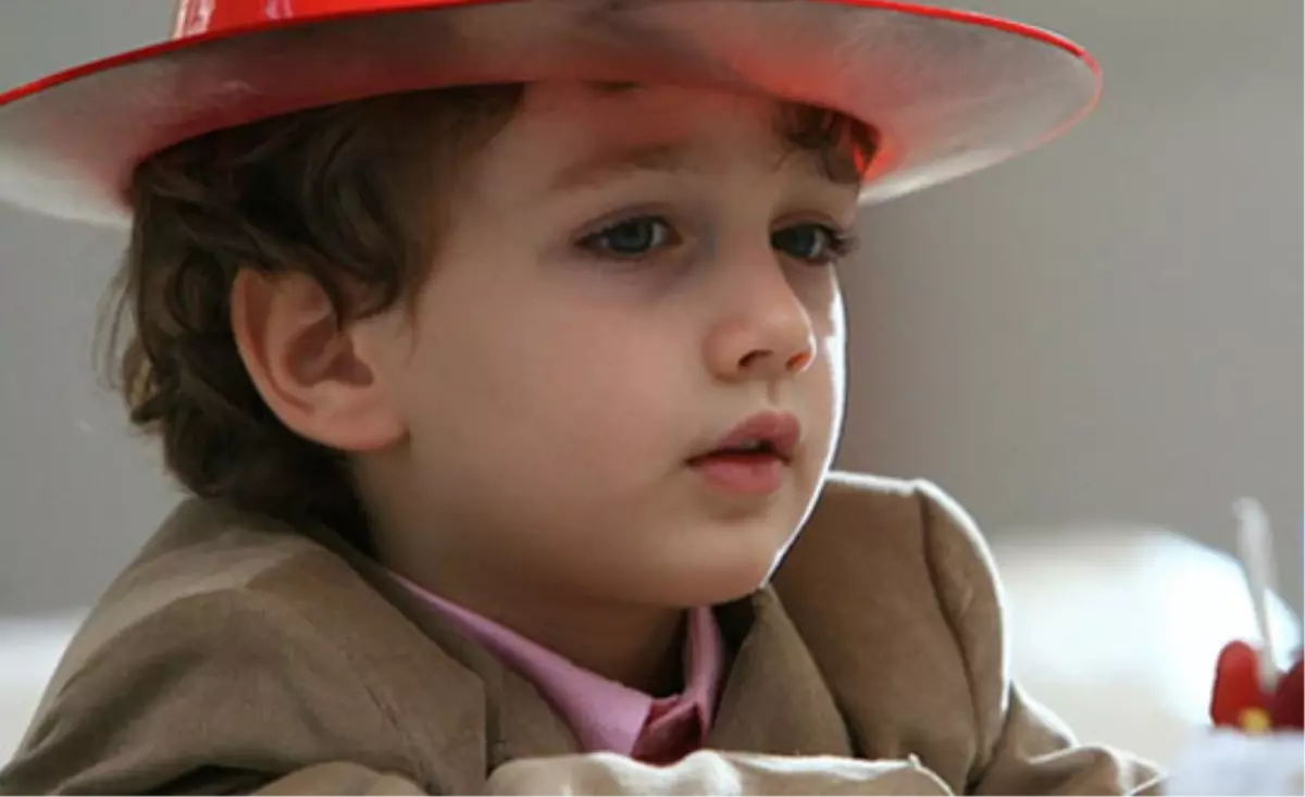 3 Dizide Birden Oynuyor!