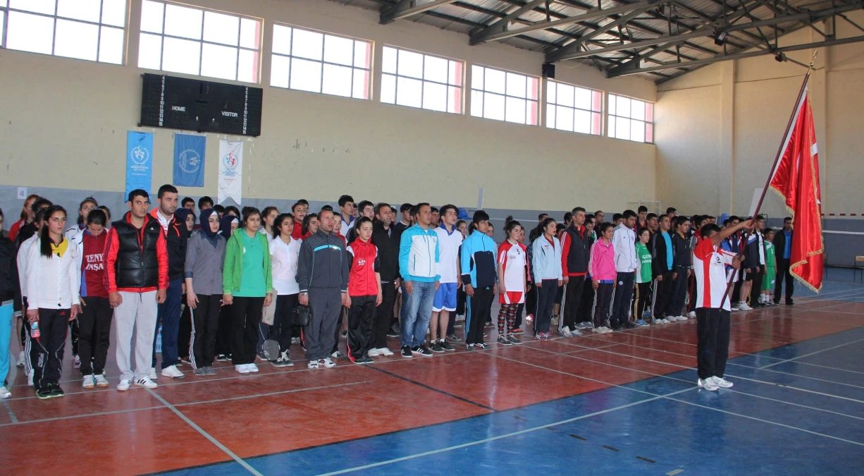 Ahlat\'ta "Badminton Bölge Şampiyonası" Başladı