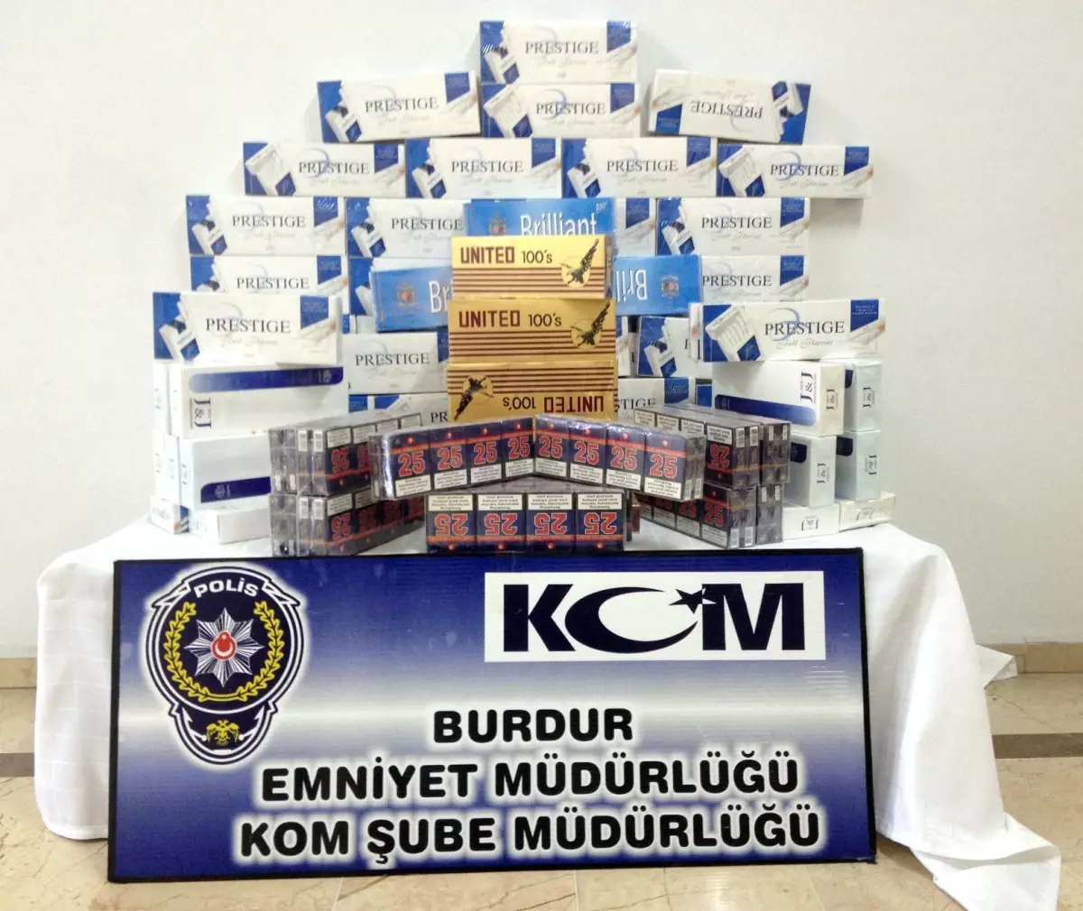 Burdur\'da 910 Paket Kaçak Sigara Ele Geçirildi