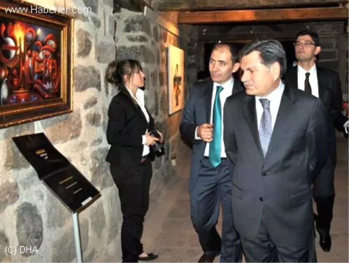 Büyükelçileri Buluşturan Sergi