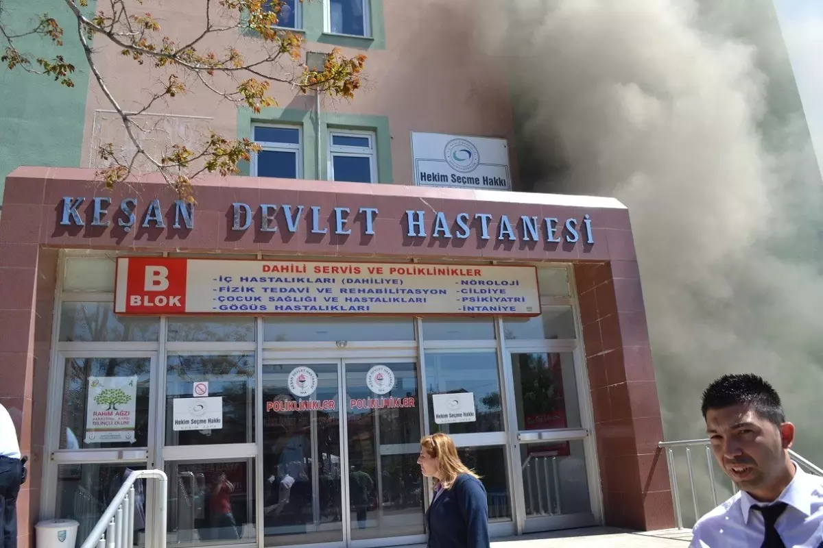 Devlet Hastanesi\'nde Çıkan Yangın Korkuttu