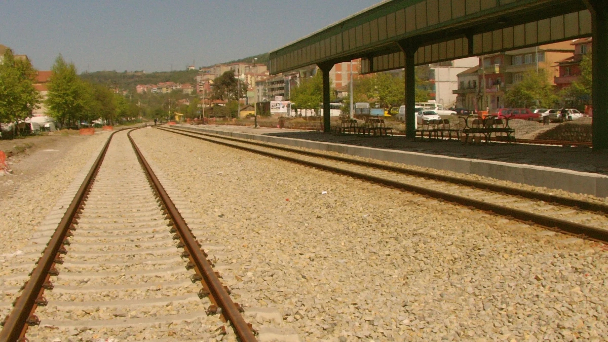 Filyos Belediyesi Demiryolu Hattına Üst Yada Alt Geçit Yapılması İçin İmza Kampanyası Başlattı