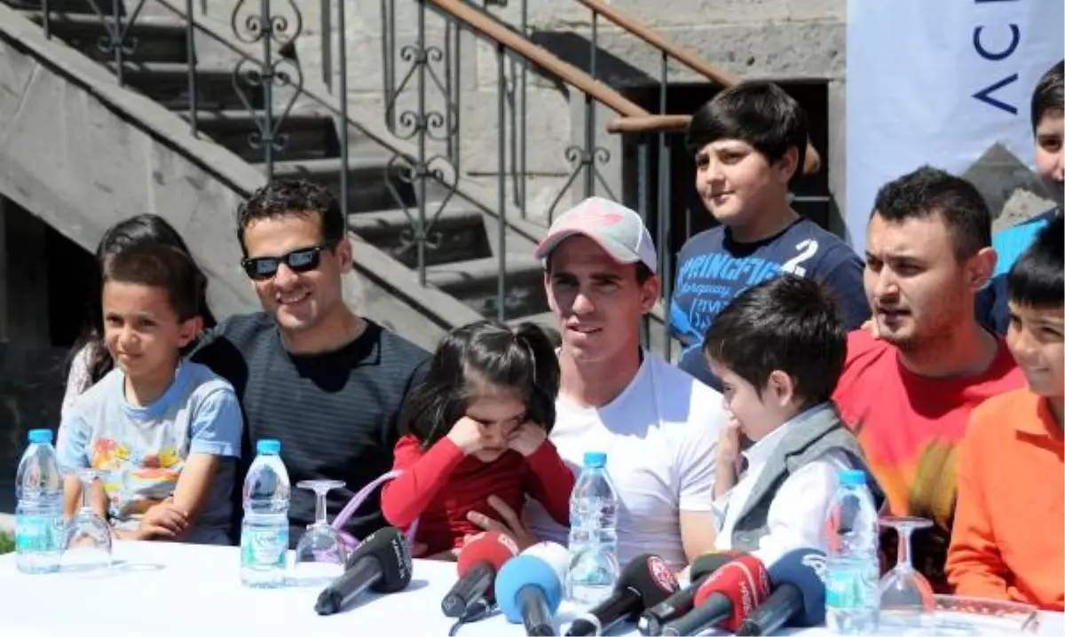 Kayserisporlu Futbolculardan Anlamlı Ziyaret