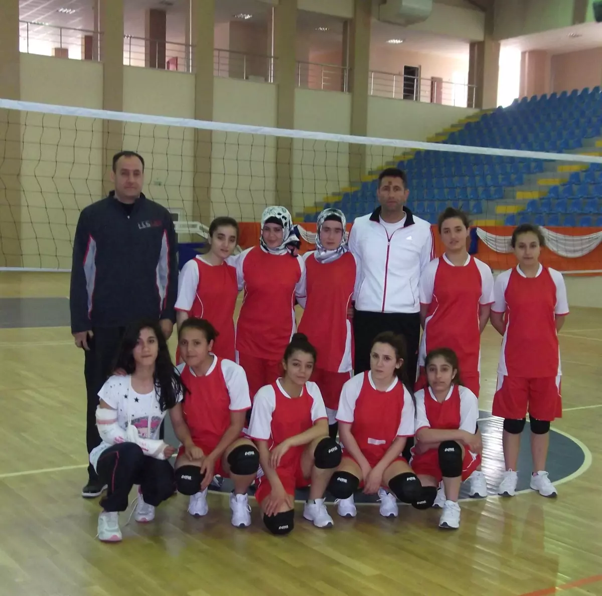 Kilis Kız Yetiştirme Yurdu Voleybol Takımı Türkiye İkincisi Oldu