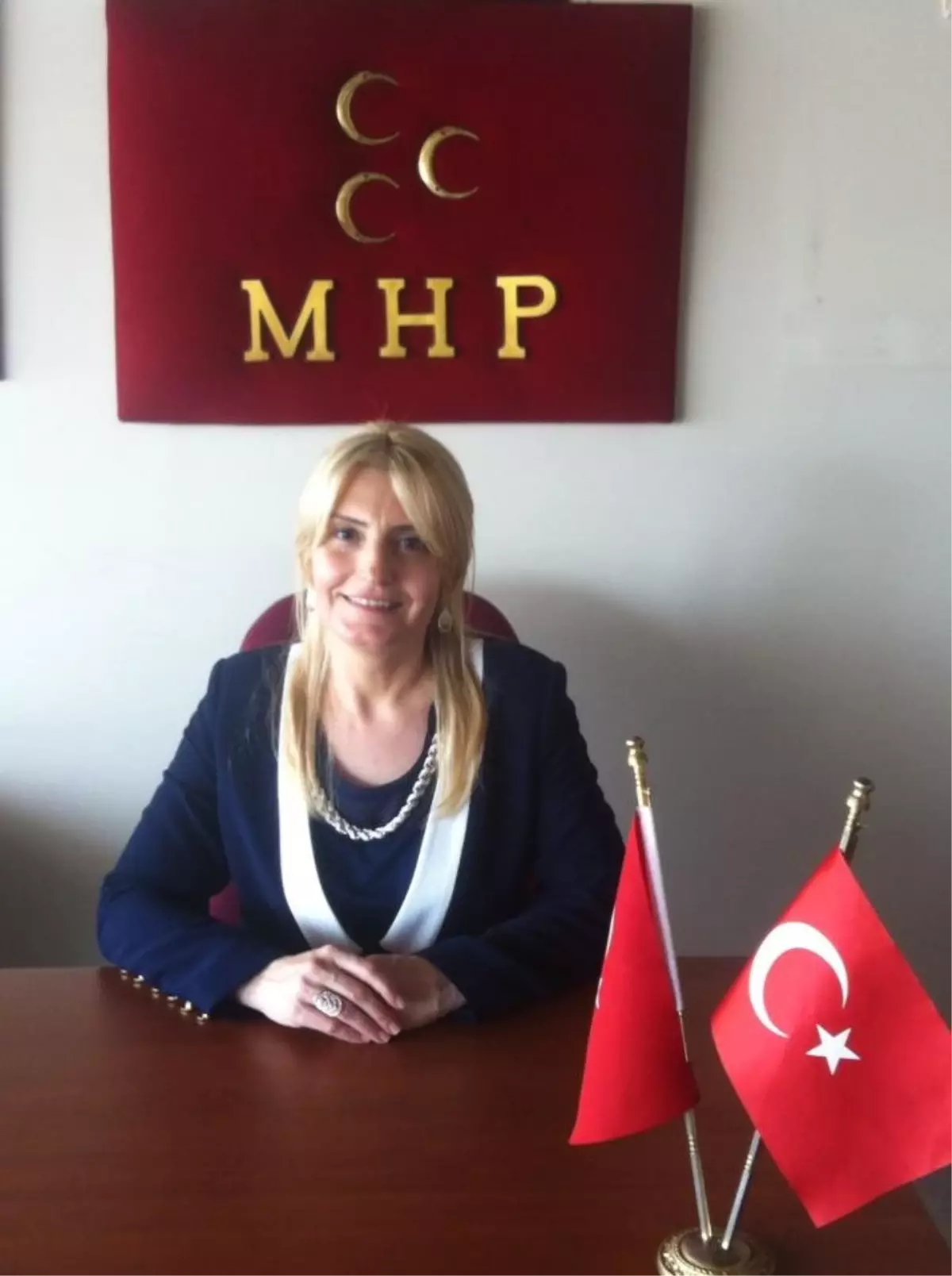 MHP Kadın Kolları\'nda Görev Hatice Şimşek\'e Emanet