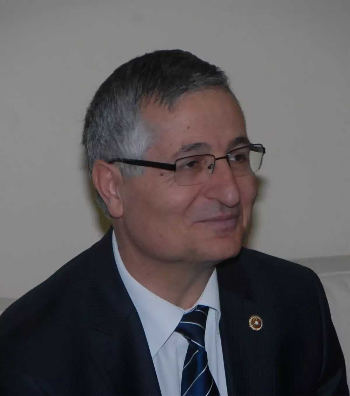 Mhp\'li Yeniçeri: AKP Halk Nezlinde Meşruiyetini Yitiriyor