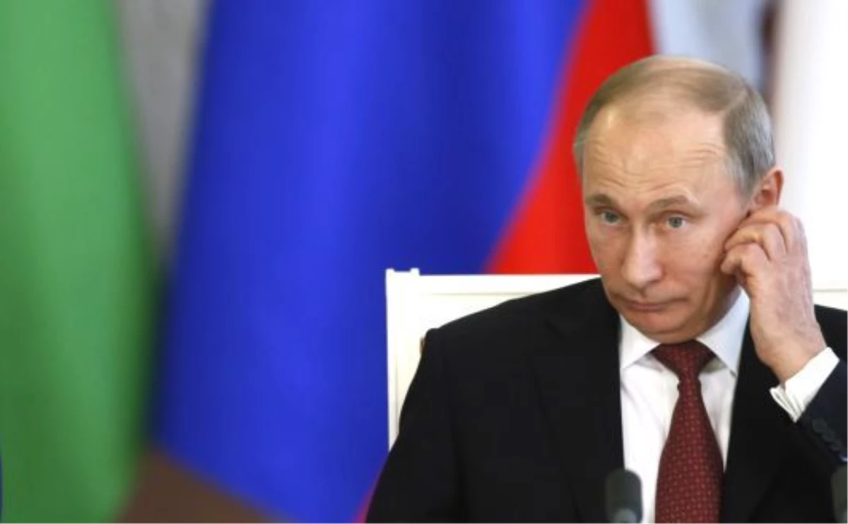 Putin Canlı Yayında Soruları Cevapladı