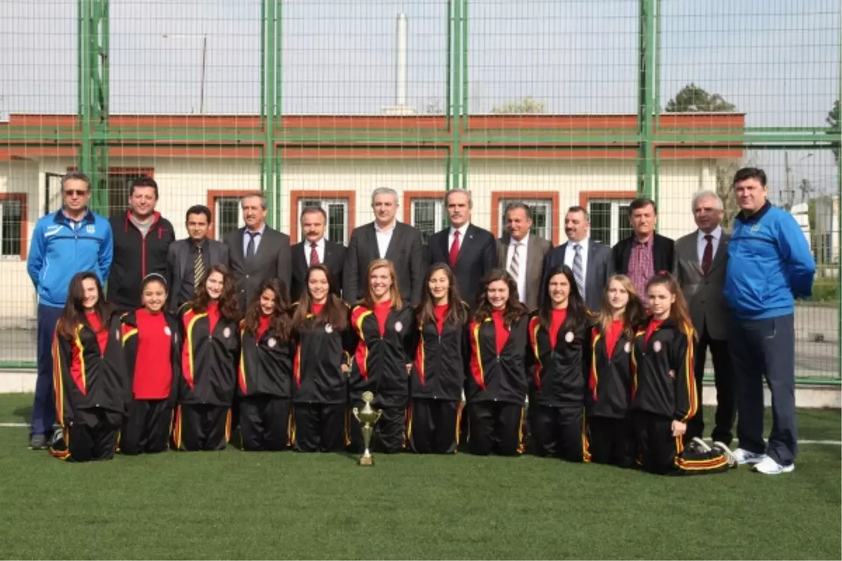 Şampiyonlardan Başkan Altepe\'ye Ziyaret