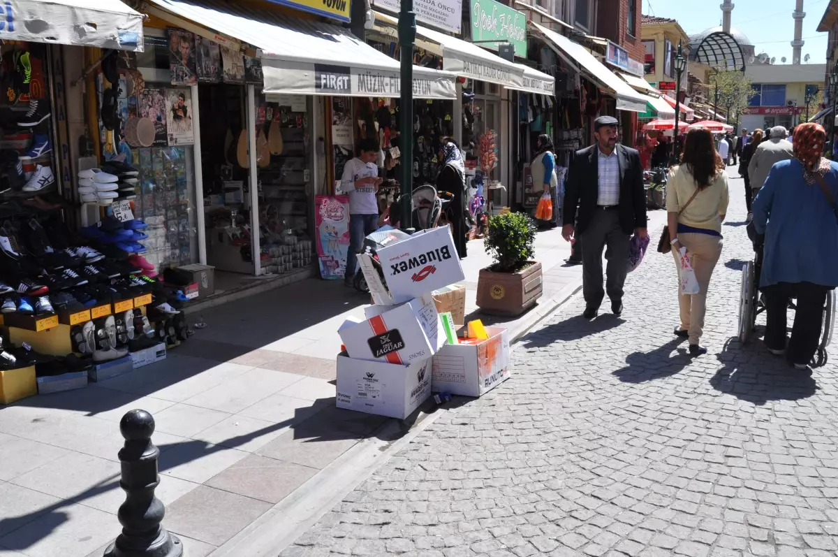 Şehir Merkezinde Çöp Sıkıntısı