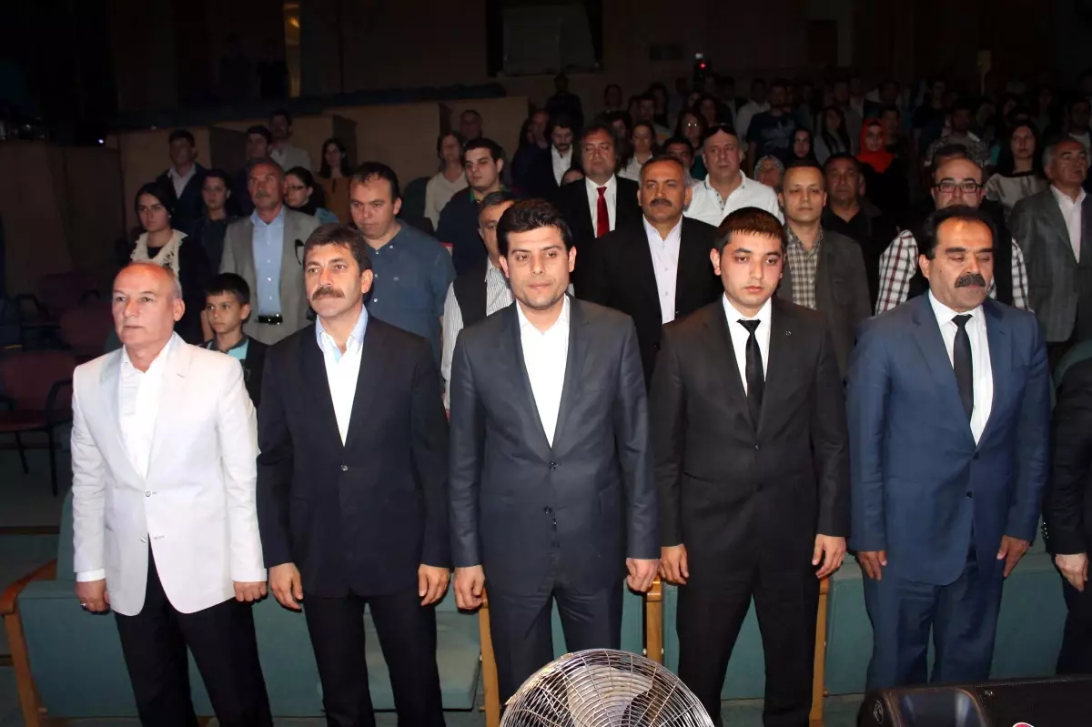 Ülkü Ocaklarından Şiir Dinletisi