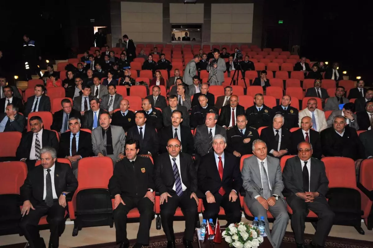 Uşak Toplum Destekli Polislik Kent Güvenlik Danışma Kurulu Toplantısı Yapıldı