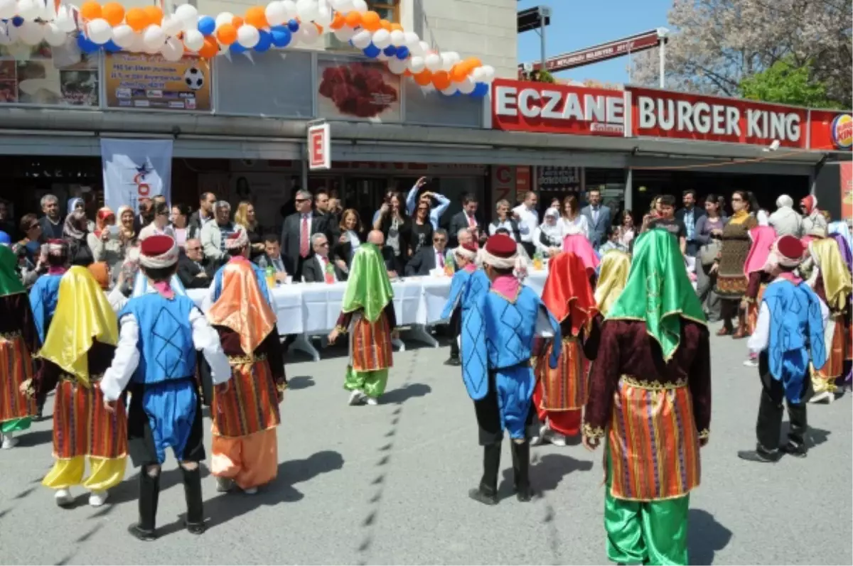 Yarışmada Dereceye Giren Öğrencilere Ödülleri Verildi