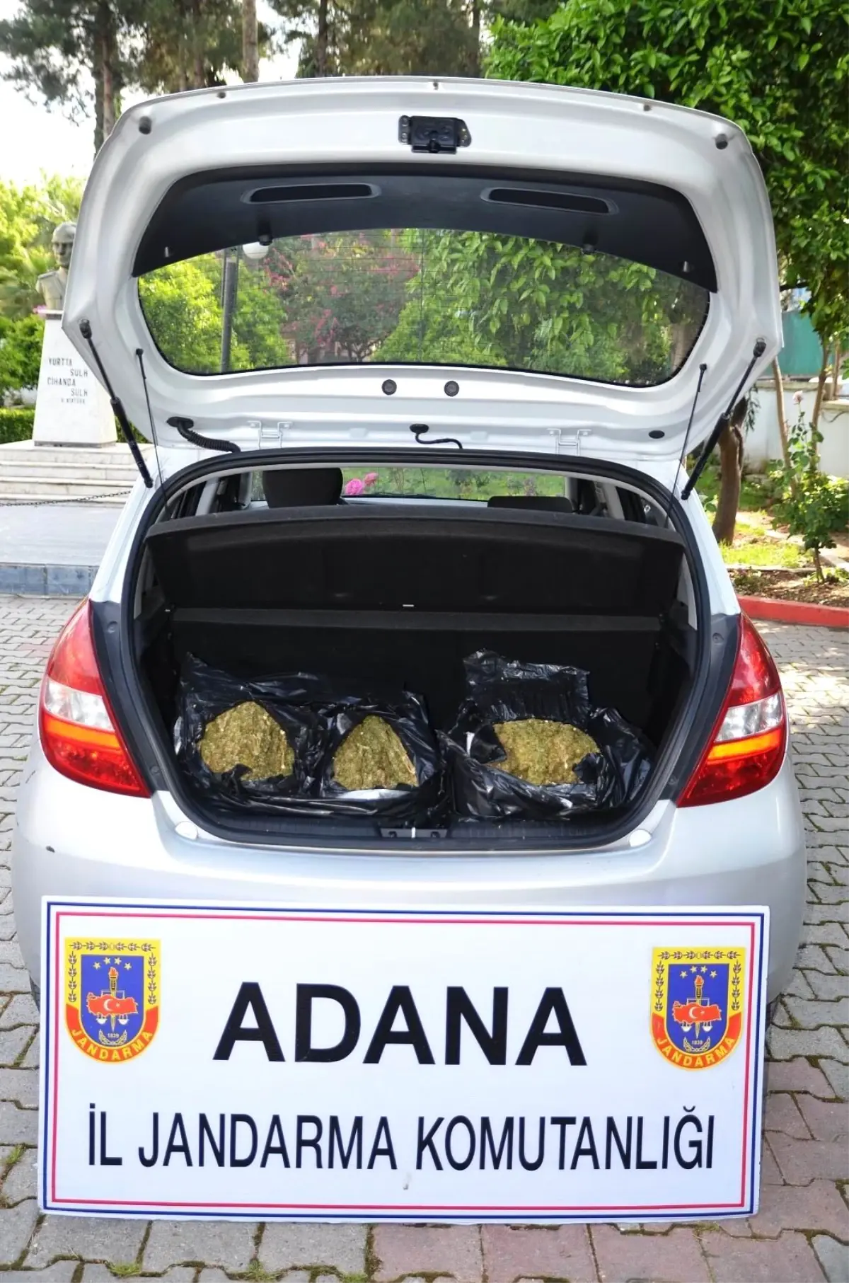 Adana\'da 62 Kilo 990 Gram Esrar Ele Geçirildi