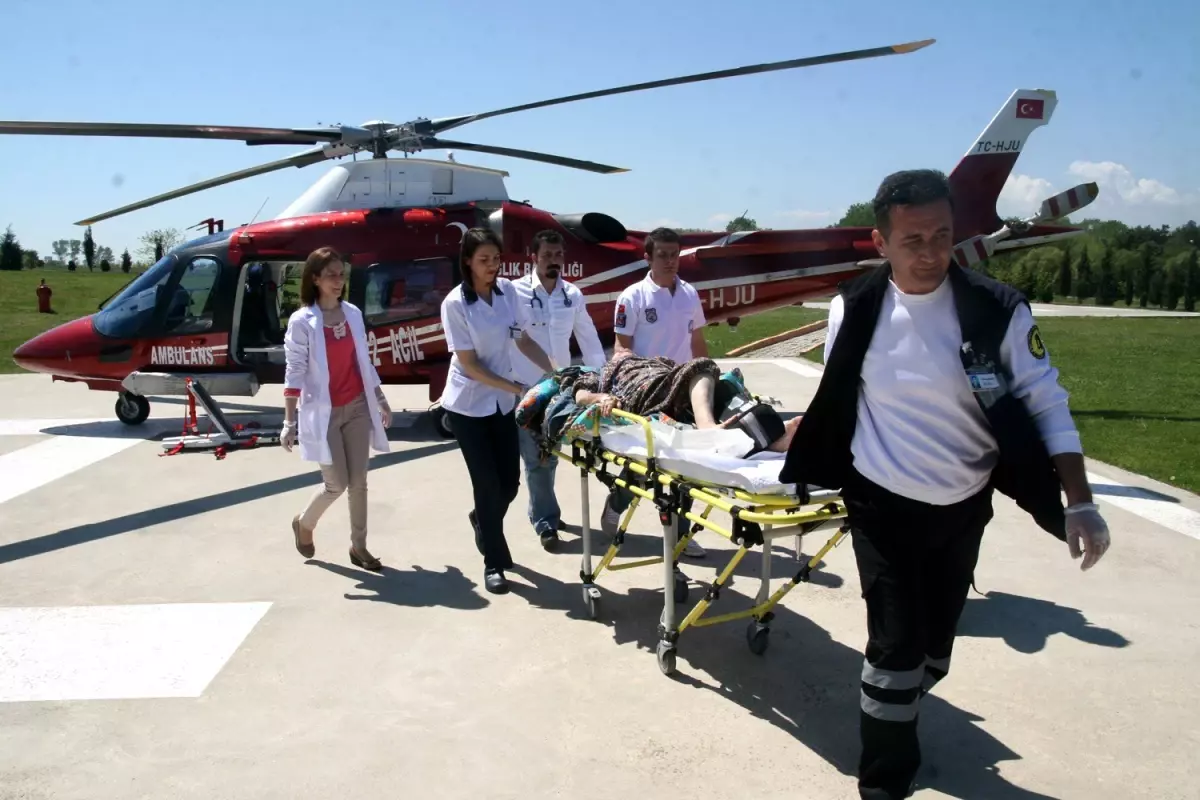 Ambulans Helikopter 72 Yaşındaki Nezire Nine İçin Havalandı