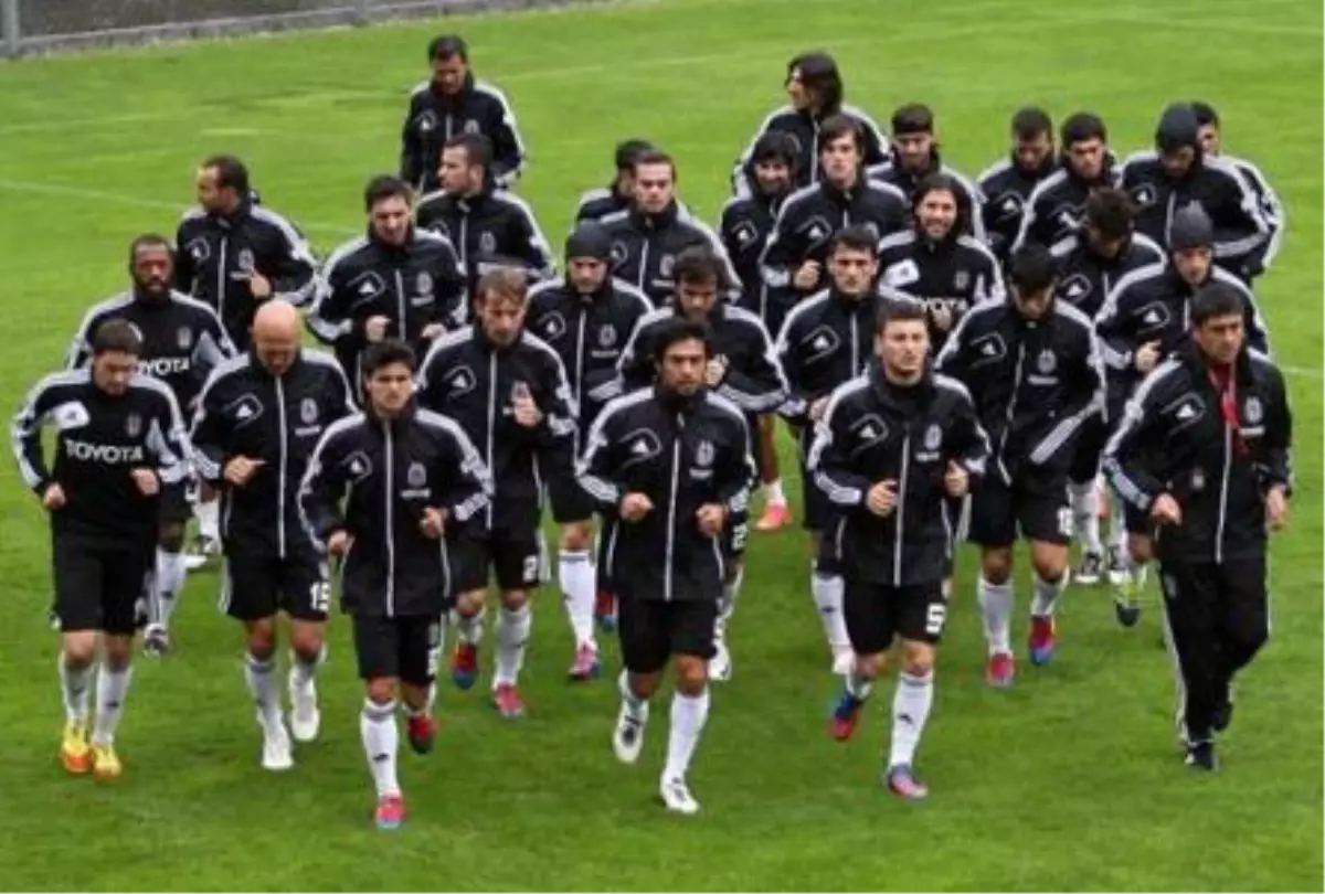 Beşiktaş\'ta Cezalı Gökhan, Ersan ve Necip Yok