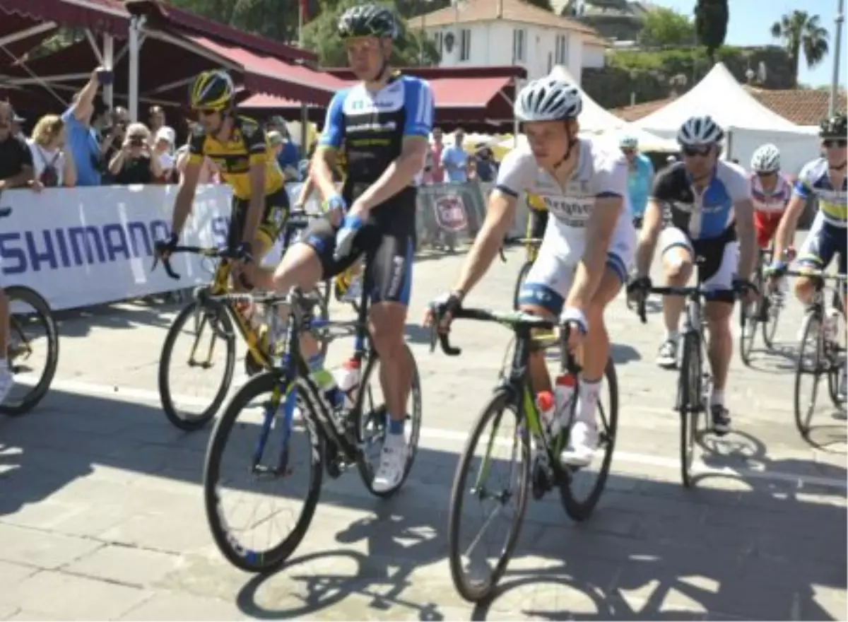 Bisiklet Turunda Bodrum-Selçuklu Etabı Başladıı