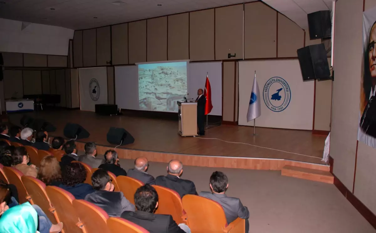 BÜ Rektörü Uluçam, Van\'da Hasankeyf\'i Anlattı