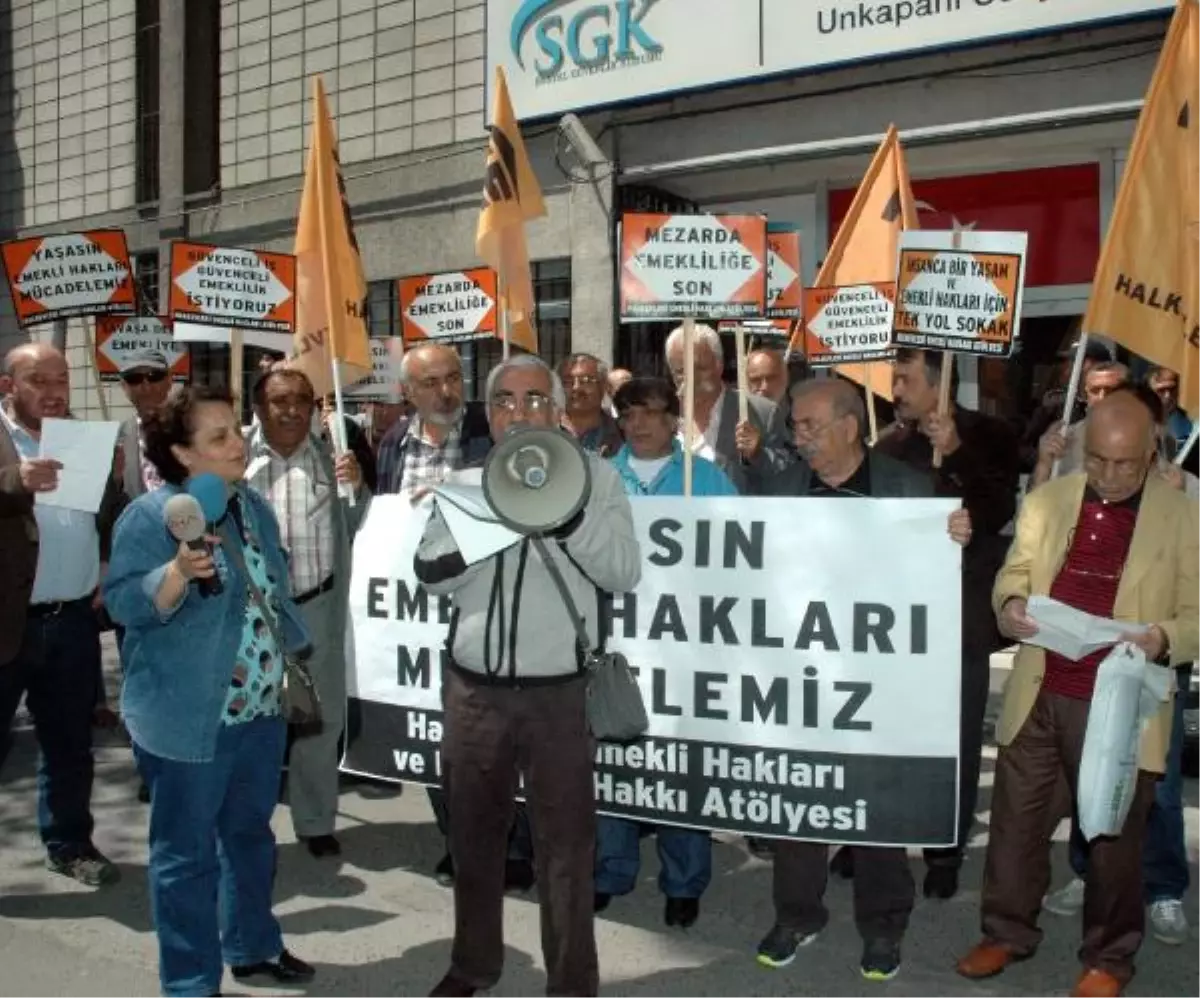 Emekliler Hakları İçin Yürüdü