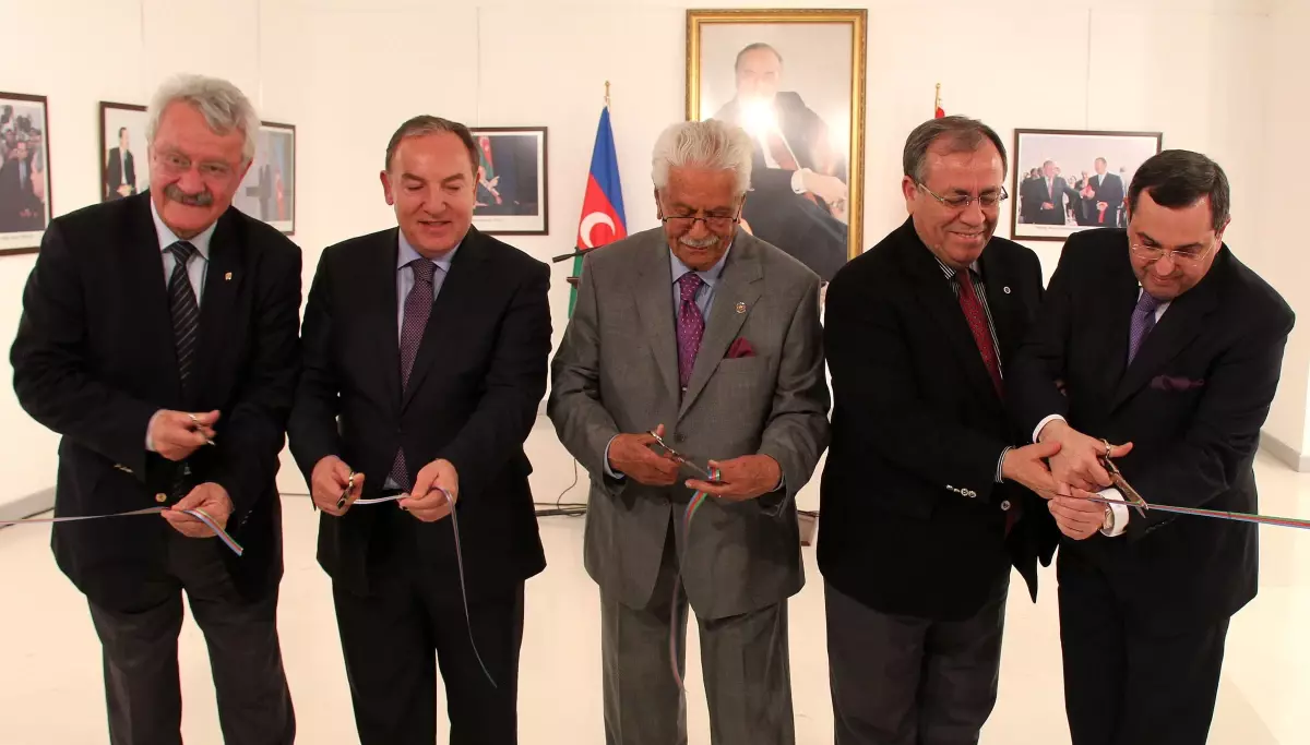 Haydar Aliyev\'in 90. Yaşı Çsm\'de Kutlandı