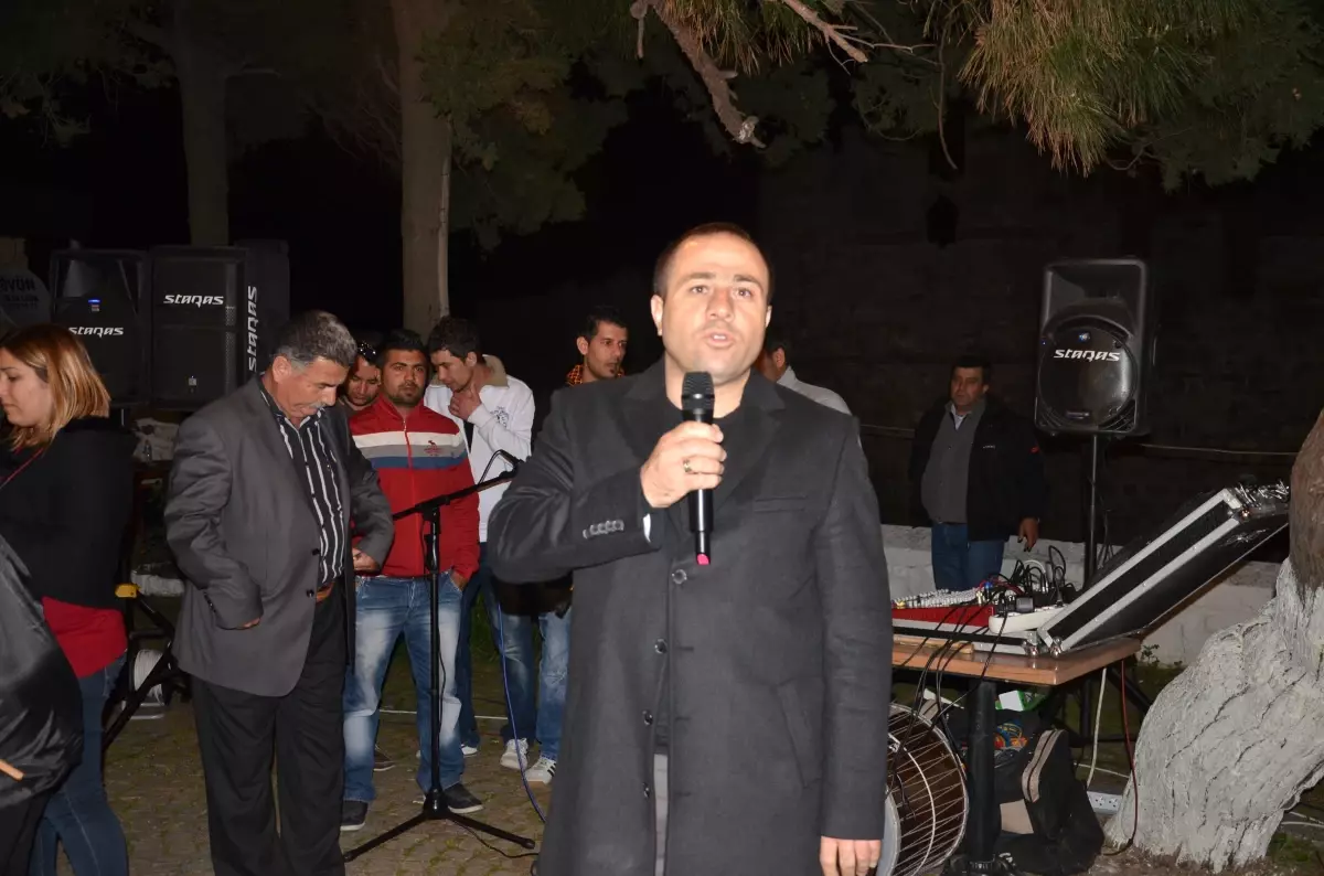 Kilitbahir Köyünde Fener Alayı Düzenlendi