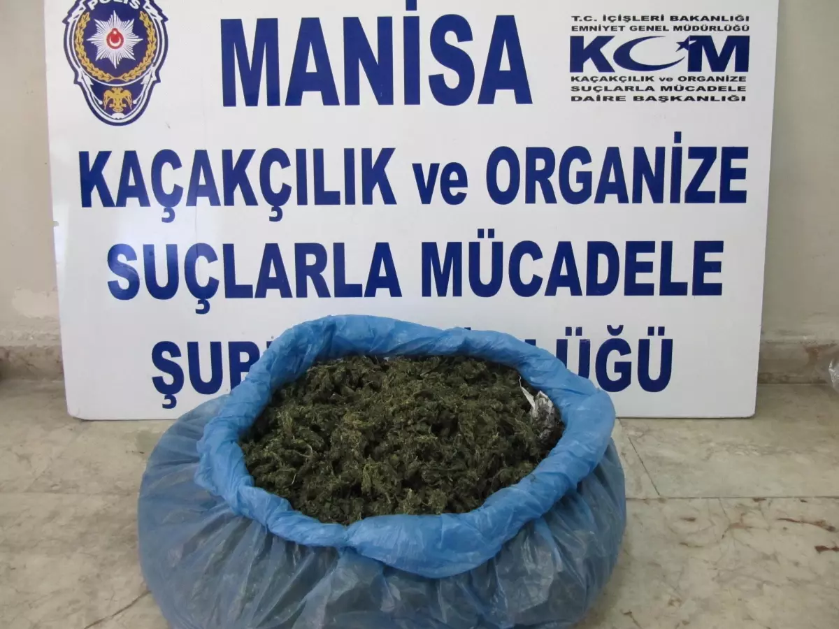 Manisa\'da 2 Kilo 500 Gram Esrar Ele Geçirildi