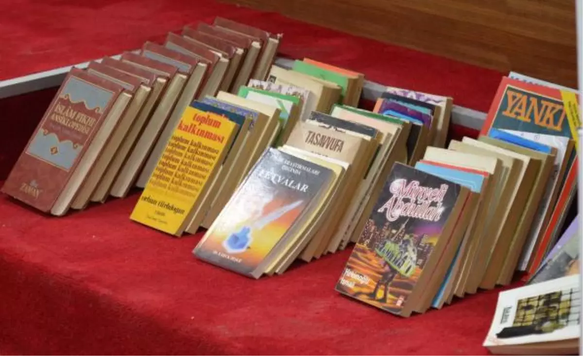 Manisa\'dan Azerbaycan\'a 10 Bin Kitap