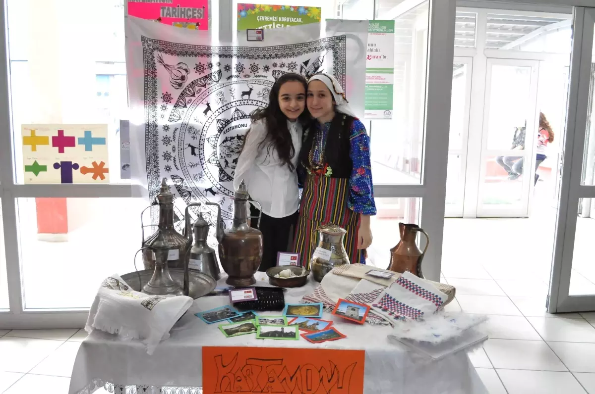 Öğrencilerden Karadeniz Standı