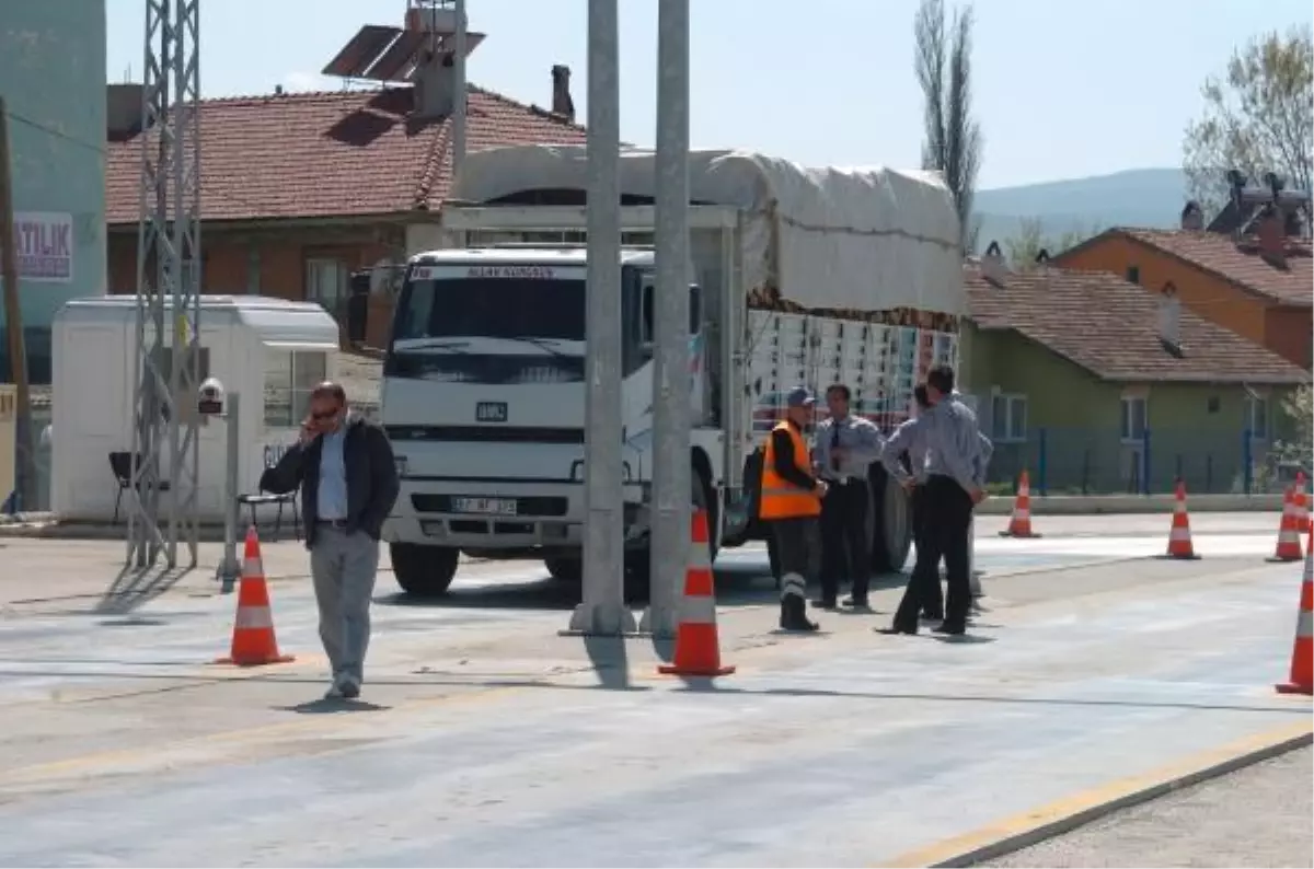 Yol Denetleme İstasyonu Esnafı Bıktırdı