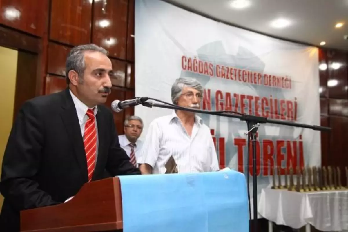 ÇGD Yılın Gazetecileri Ödülleri Verildi