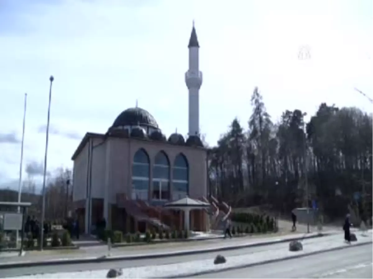 İsveç\'te Minareden İlk Ezan