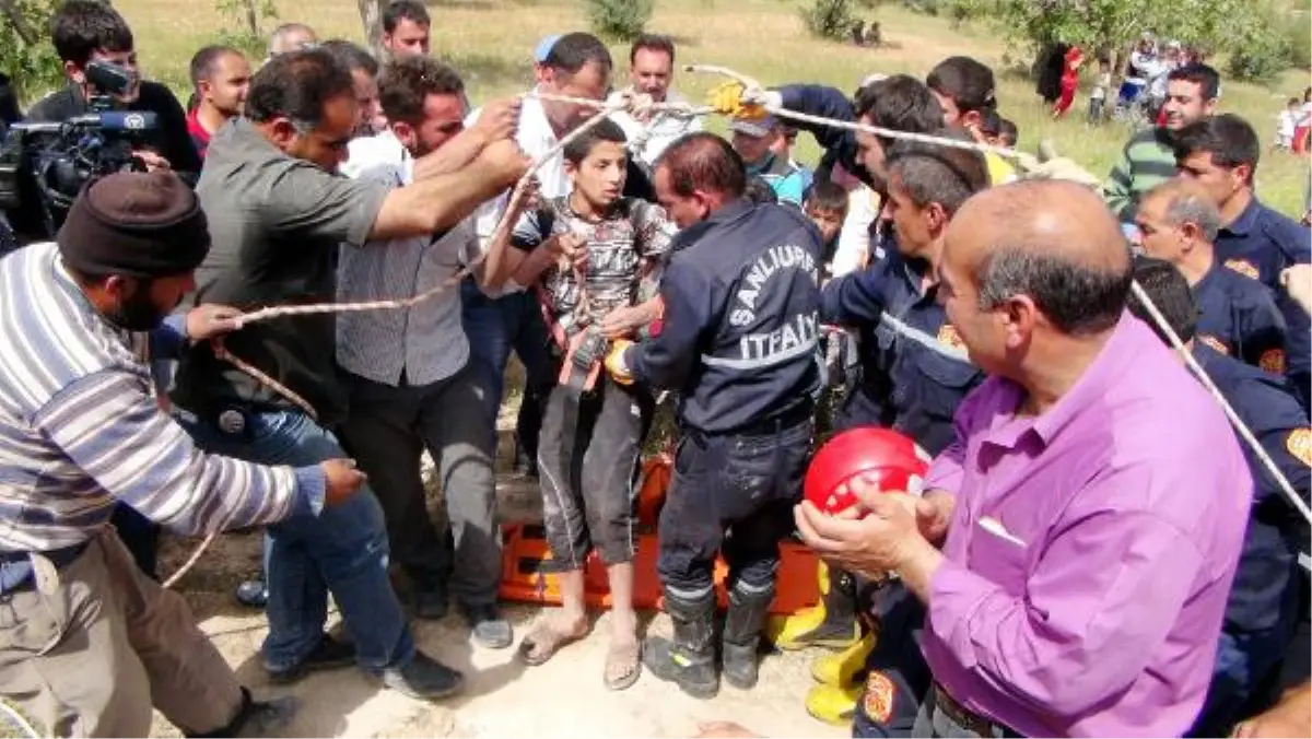 Kuyuya Düşen Çocuk 15 Saat Sonra Kurtarıldı