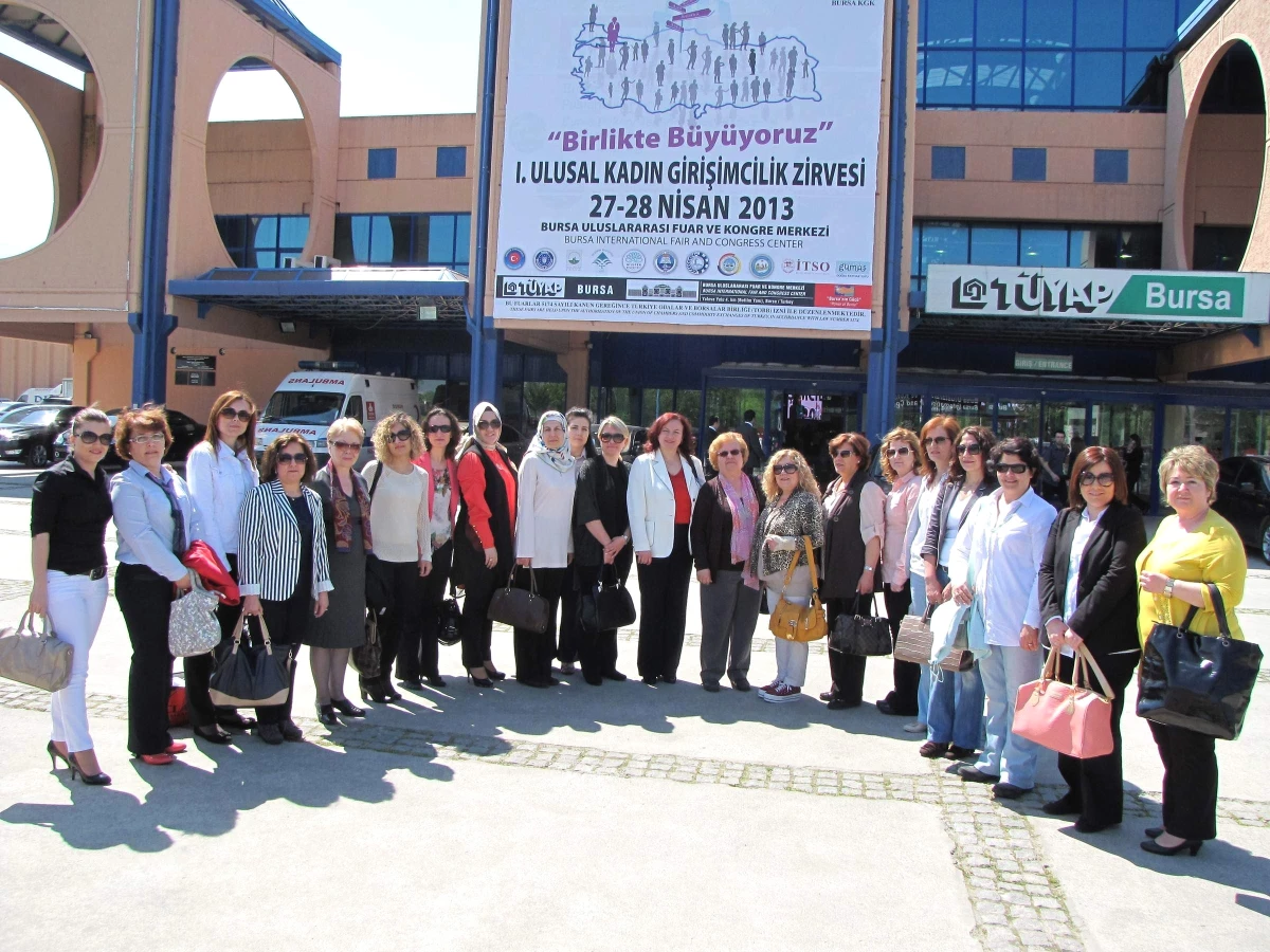 Manisalı Kadın Girişimciler Bursa\'da Girişimcilik Zirvesinde Buluştu
