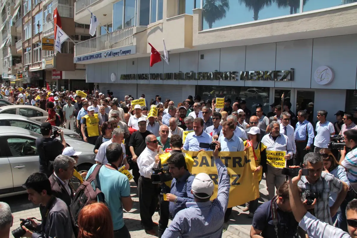 Mersin\'de Nükleer Santral Protestosu